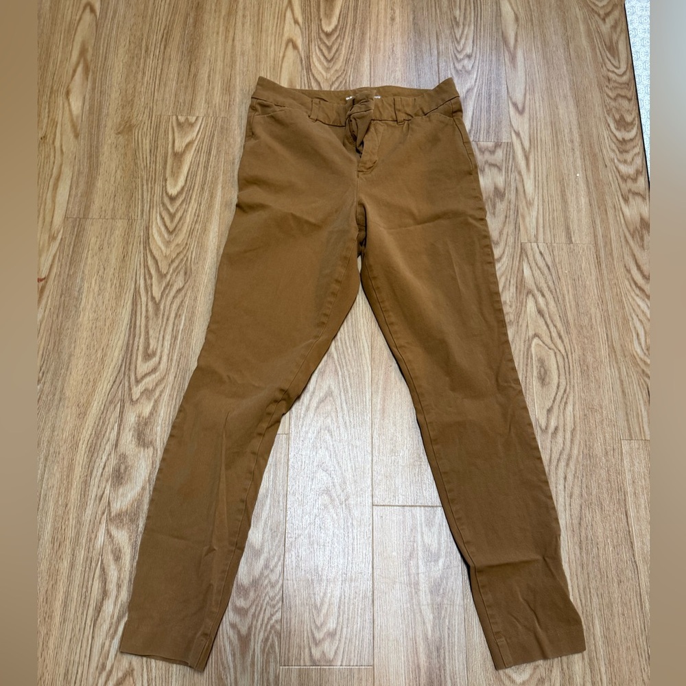 Old Navy Tan Pixie Pants